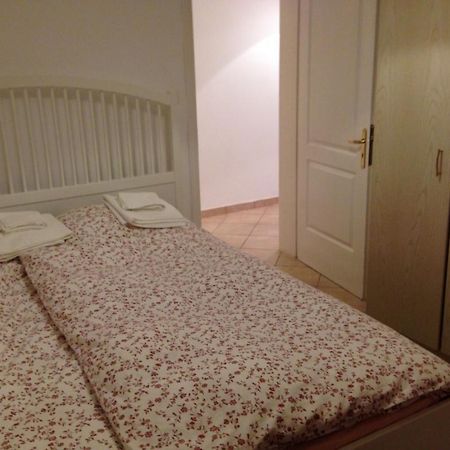 Nice Apartment 1 - City Center Калампака Экстерьер фото