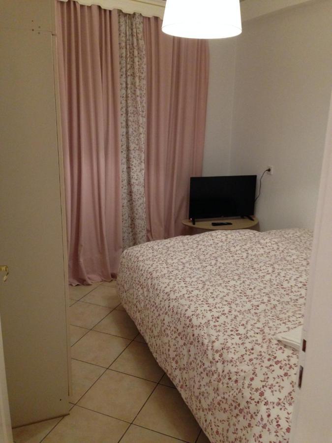 Nice Apartment 1 - City Center Калампака Экстерьер фото